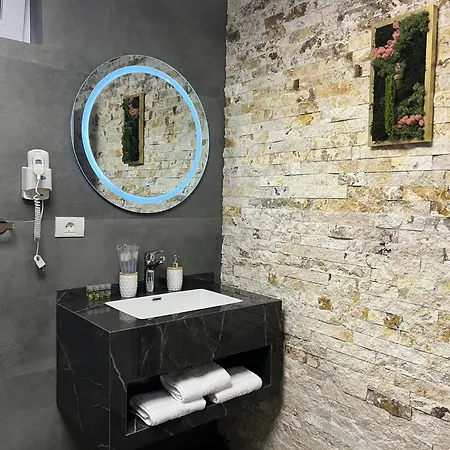 Mav 호텔 데포리노드